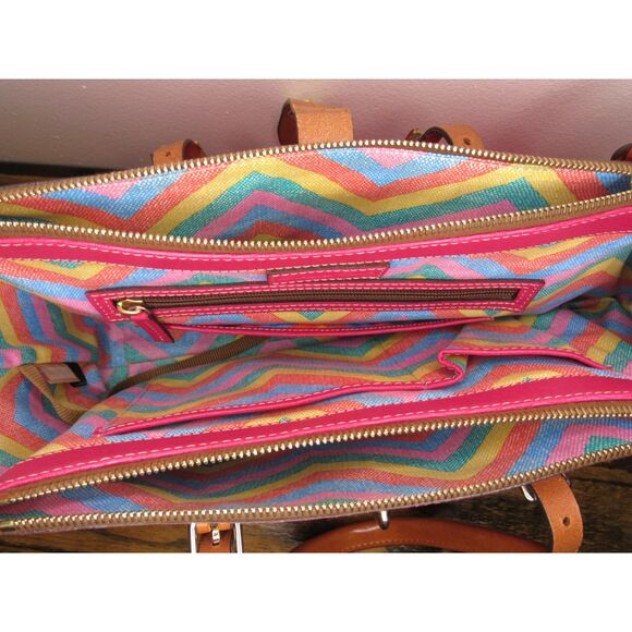 RARE Dooney & Bourke Fuchsia Tote – Rainbow Chevron Lining – Lucca Collection - Picture 8 of 15